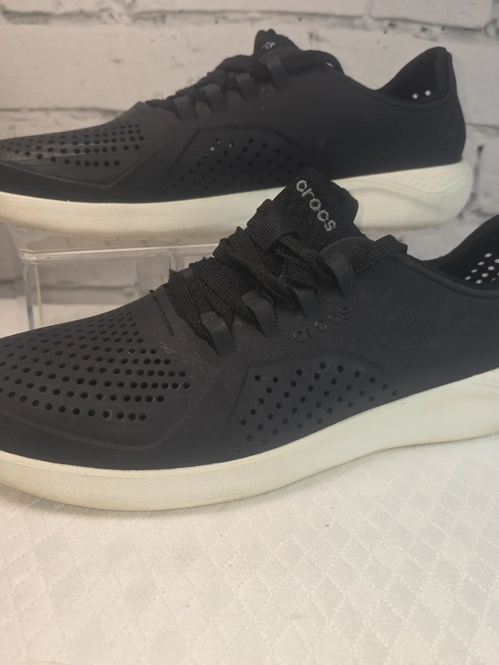 CROCS LITERIDE PACER SNEAKERS LACE-UP LIGHTWEIGHT BREATHABLE BLACK MENS SIZE 9 - Picture 2 of 10